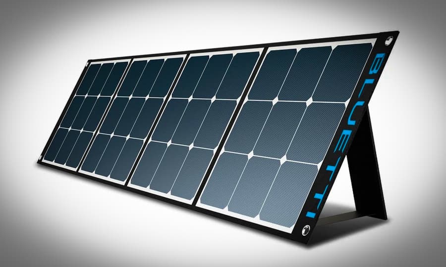 Image of the Bluetti Sp200 solar panel